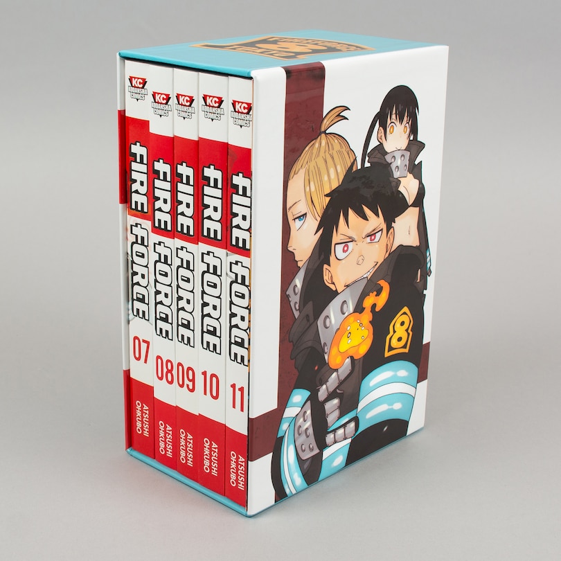Sample content_Fire Force Manga Box Set 2 (Vol.7-11)