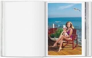 Sample content 3_Helmut Newton. SUMO
