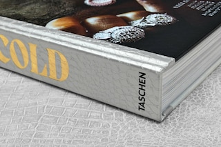 Sample content 2_Ice Cold. A Hip-Hop Jewelry History