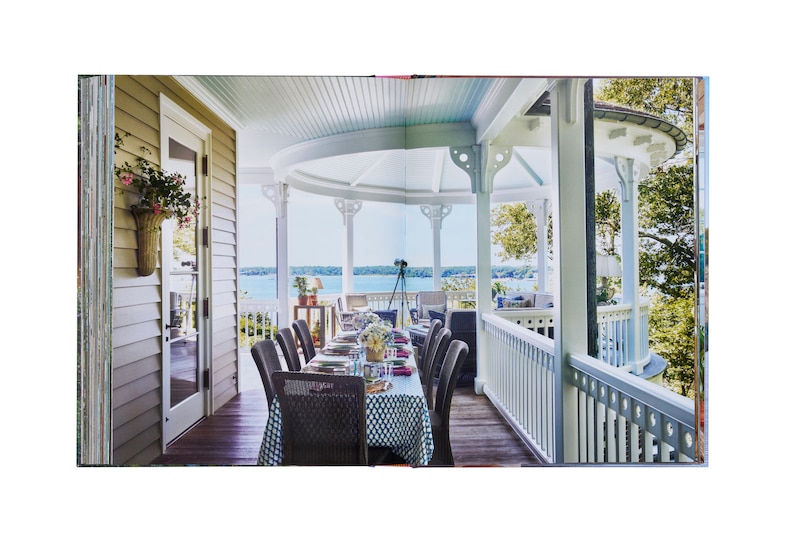 Sample content_Inside the Hamptons