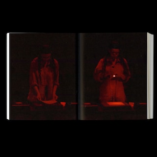 Aper&ccedil;u du contenu 3_Katherine Hubbard: a slight cast down at the edges of the lips
