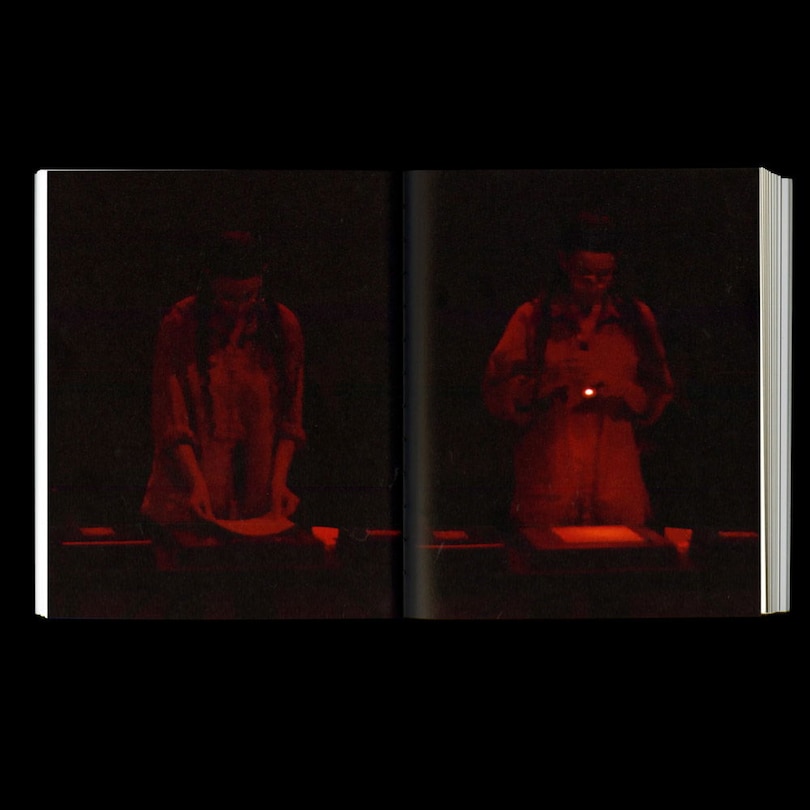 Aper&ccedil;u du contenu 3_Katherine Hubbard: a slight cast down at the edges of the lips