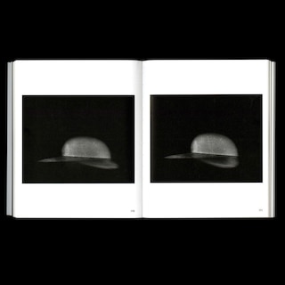 Aper&ccedil;u du contenu 5_Katherine Hubbard: a slight cast down at the edges of the lips