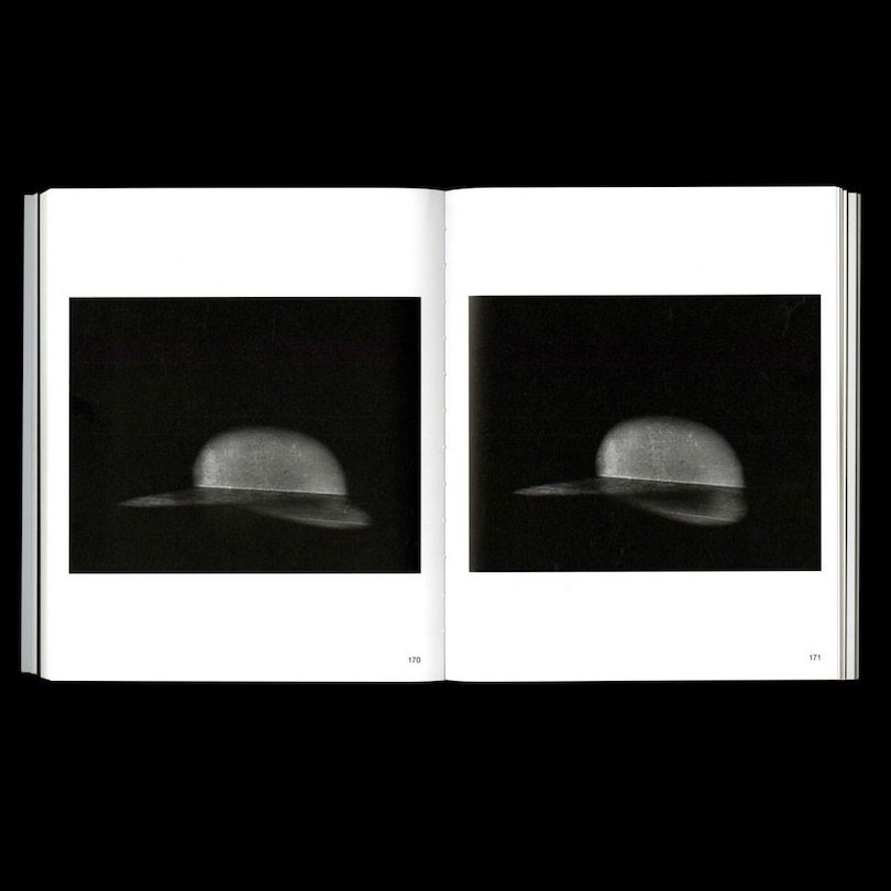 Aper&ccedil;u du contenu 5_Katherine Hubbard: a slight cast down at the edges of the lips