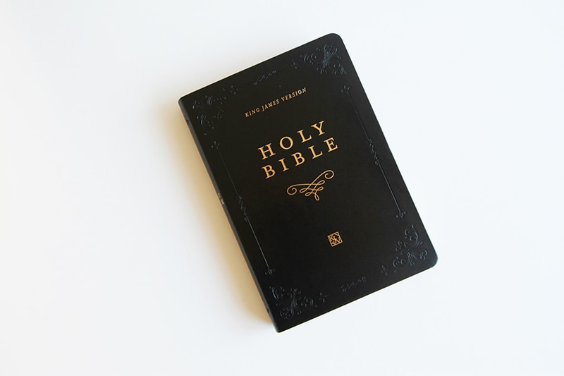 Sample content_KJV Holy Bible, Giant Print Thinline Large format, Black Premium Imitation Leath er with Ribbon Marker, Red Letter, and Thumb Index