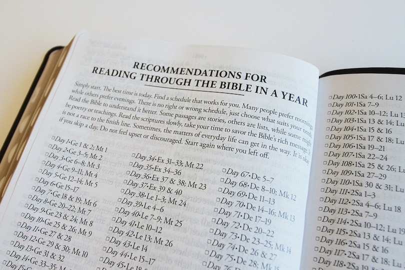 Sample content 2_KJV Holy Bible, Giant Print Thinline Large format, Black Premium Imitation Leath er with Ribbon Marker, Red Letter, and Thumb Index