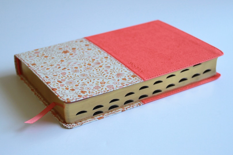 Sample content 2_KJV Holy Bible, Large Print Handy Size format, 2 Piece Pink Floral Leathersoft with Ribbon Marker, Red Letter, Thumb Index