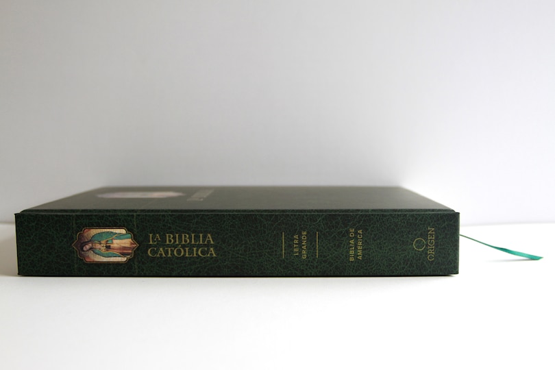 Sample content 4_La Biblia Católica: Edición letra grande, HC, verde con índice, Virgen de Guadalupe en la cubierta / Catholic Bible. HC, Green, index, with Viigin of Guadalu