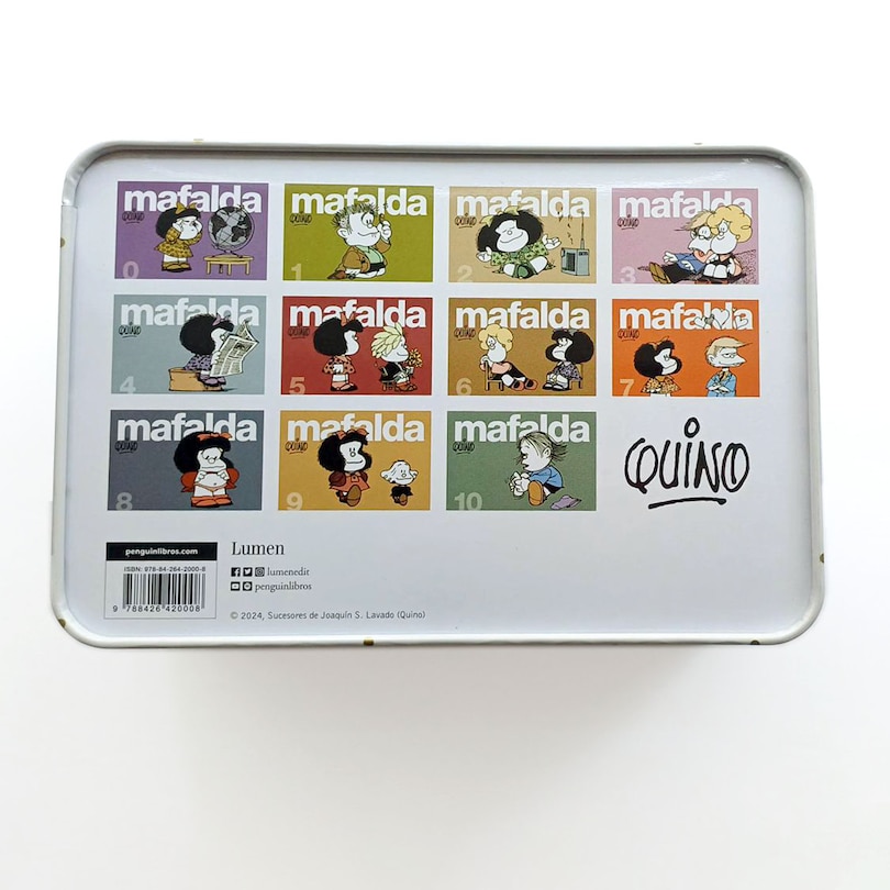 Aperçu du contenu 5_Lata Mafalda: 11 tomos en una lata (Edición Feliz Aniversario, Mafalda) / Mafalda Collection: 11 Volumes in a Tin Box (Happy Anniversary Edition, Mafalda)