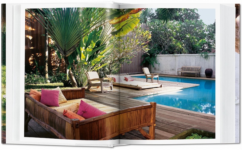 Sample content 5_Living in Bali. 45th Ed.
