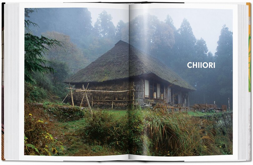 Sample content 2_Living in Japan. 45th Ed.