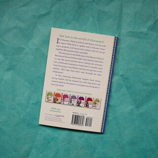 Sample content 3_Lola Levine and the Dinosaur Scene