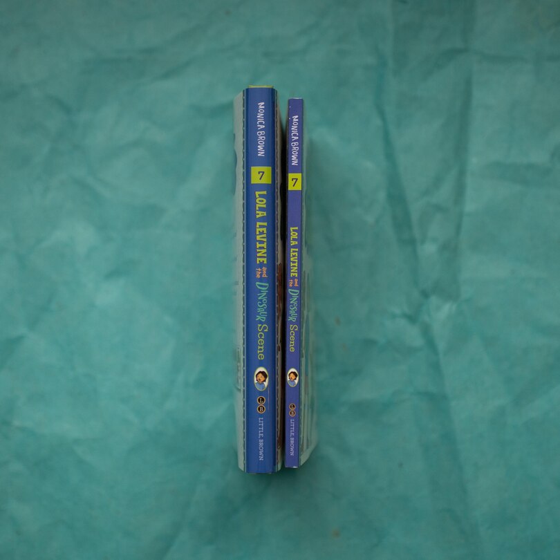 Sample content 4_Lola Levine and the Dinosaur Scene