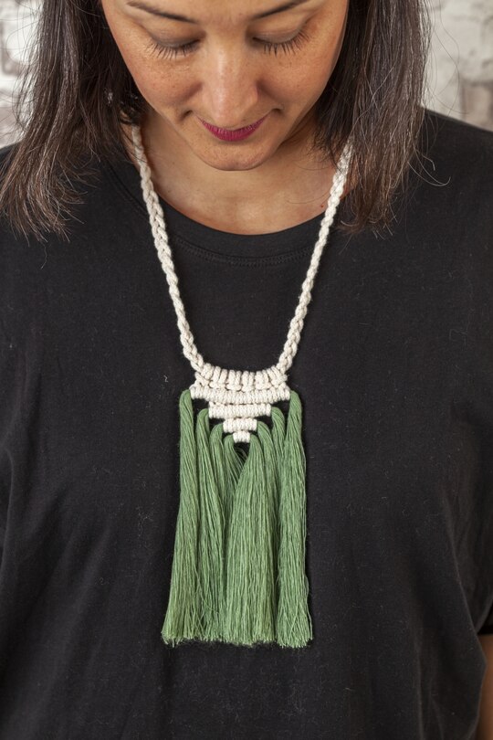 Sample content 4_Macram&eacute; Jewellery