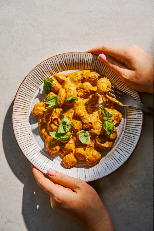 Aperçu du contenu 5_Poppy Cooks: The Actually Delicious One Pot Cookbook