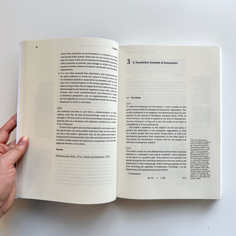 Aperçu du contenu_Principles of Biological Autonomy, a new annotated edition
