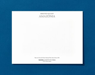 Aperçu du contenu_Sebastião Salgado. Amazônia. Postcard Set