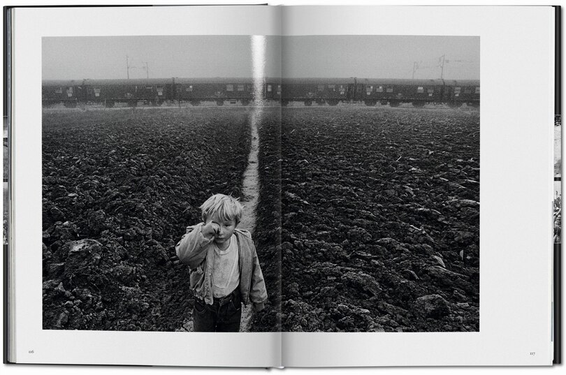 Sample content 4_Sebastião Salgado. Exodus