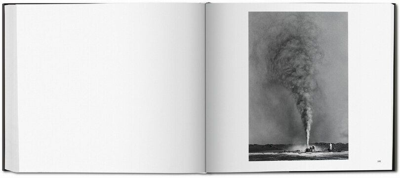 Sample content 2_Sebastião Salgado. Kuwait. A Desert On Fire