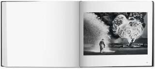 Sample content 3_Sebastião Salgado. Kuwait. A Desert On Fire