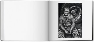 Sample content 4_Sebastião Salgado. Kuwait. A Desert On Fire