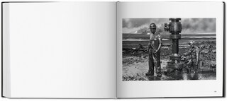 Sample content 5_Sebastião Salgado. Kuwait. A Desert On Fire