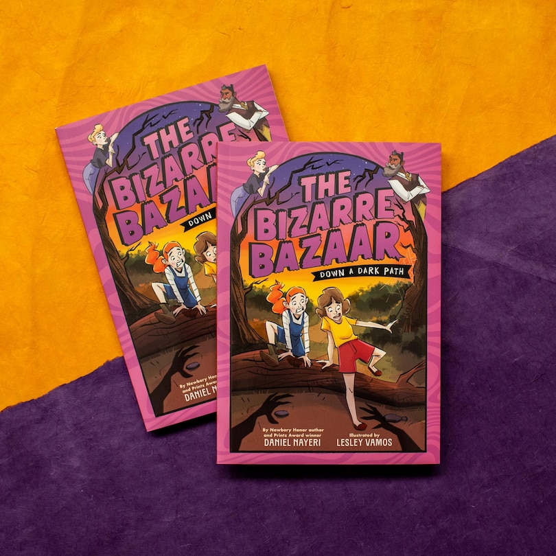 Aper&ccedil;u du contenu 5_The Bizarre Bazaar: Down a Dark Path (A Graphic Novel)