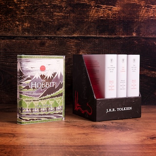 Aper&ccedil;u du contenu 4_The Hobbit & The Lord of the Rings Gift Set: A Middle-earth Treasury