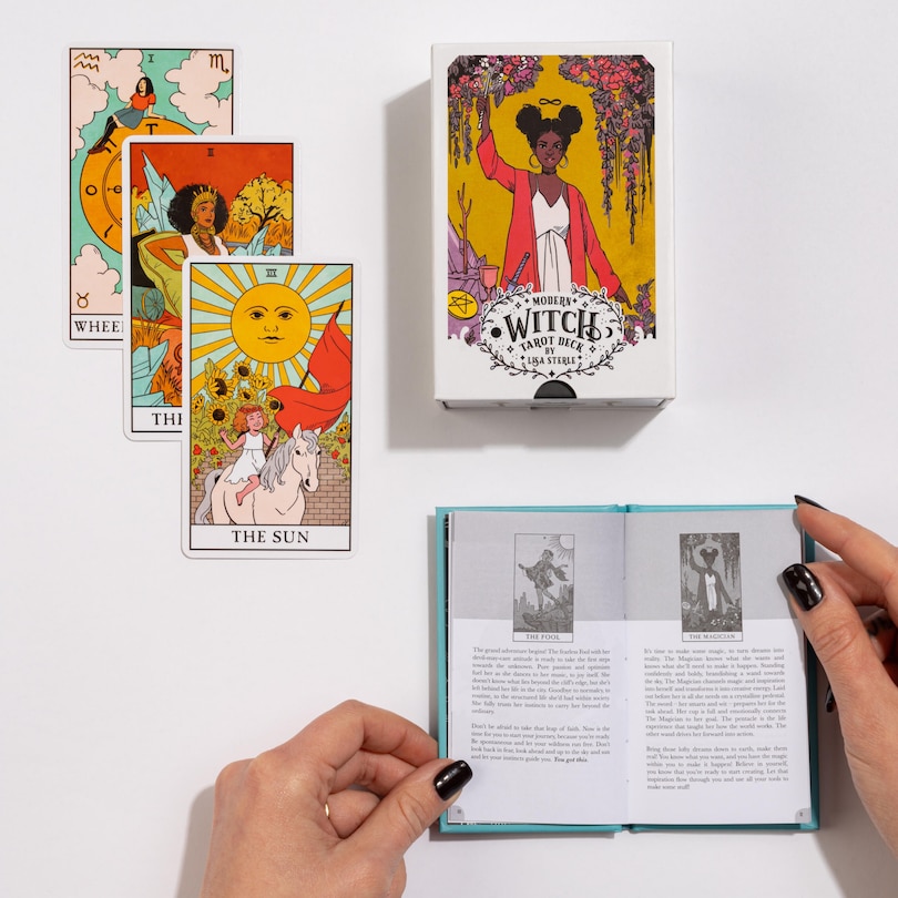 Sample content 4_The Modern Witch Tarot Deck
