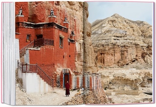Sample content 2_The New York Times Explorer. 100 Dream Trips Around the World