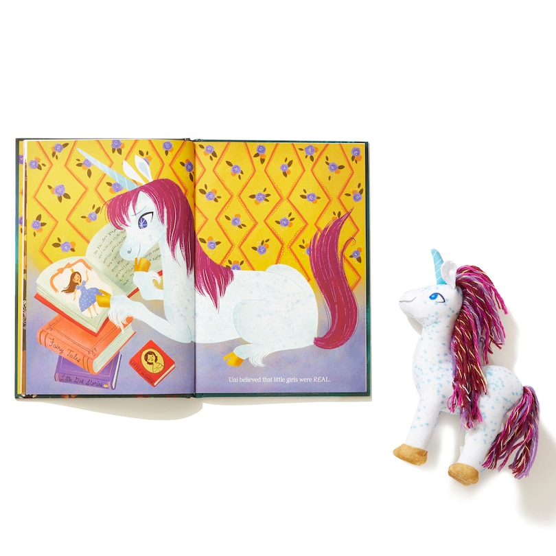 Aperçu du contenu 3_Uni The Unicorn Book And Toy Set