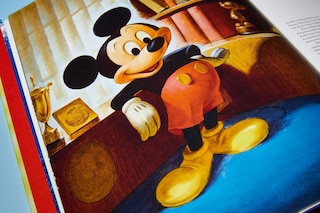 Sample content 5_Walt Disney's Mickey Mouse. The Ultimate History
