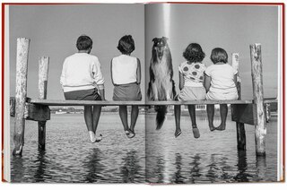 Sample content_Walter Chandoha. Dogs. Photographs 1941–1991