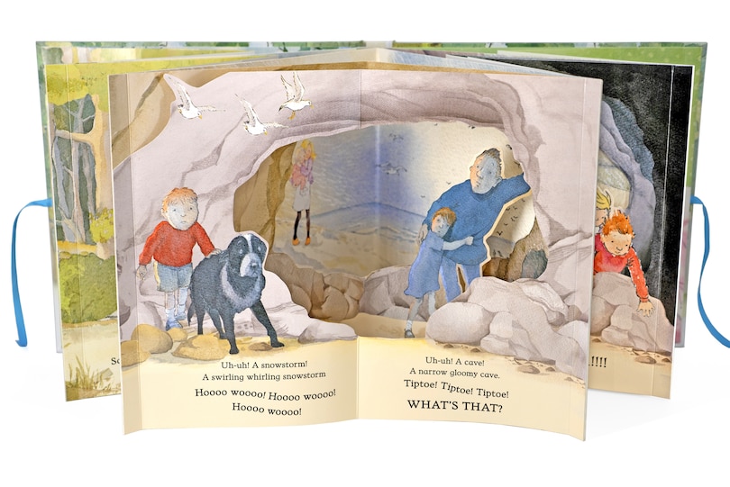 Sample content_We're Going on a Bear Hunt Pop-Up Carousel Book