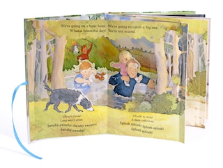 Sample content 2_We're Going on a Bear Hunt Pop-Up Carousel Book