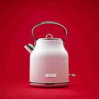 Bouilloire électrique Haden Heritage de 1,7 litre (7 tasses) en acier inoxydable avec arrêt automatique et protection contre l'ébullition à sec en blanc ivoire