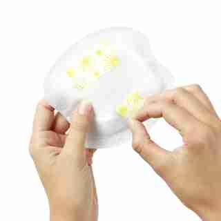 Medela Safe & Dry™ Super Absorbency Disposable Nursing Pads - 60 Count