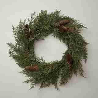 24” CEDAR & PINECONE WREATH