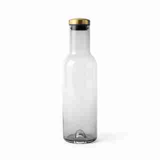 BOTTLE CARAFE SMOKE WITH BRASS LID 1L