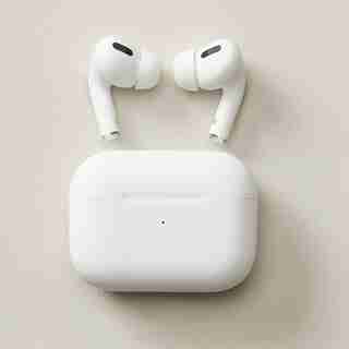 TRUE WIRELESS EARBUDS WHITE