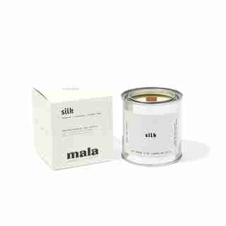 SILK SCENTED CANDLE