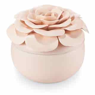 ILLUME NOVELTY FLOWER CANDLE COCONUT MILK MANGO