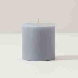 BOUGIE PILIER – BLEU-GRIS (7,5 CM X 7,5 CM)