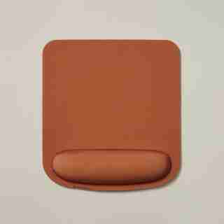 MOUSEPAD WITH WRIST SUPPORT, COGNAC