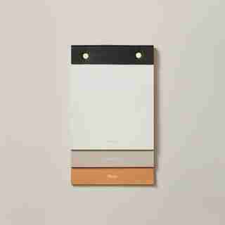STUDDED 3-TIER LIST PAD