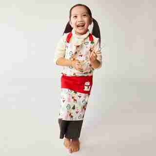 ENSEMBLE DE TABLIER DES FÊTES ET ACCESSOIRES POUR ENFANT – AMIS D’HIVER