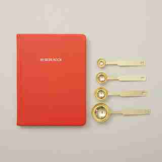 RECIPE BOOK & MEASURING SPOON SET