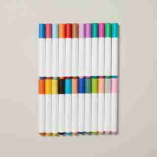 SET OF 24 WASHABLE MARKERS