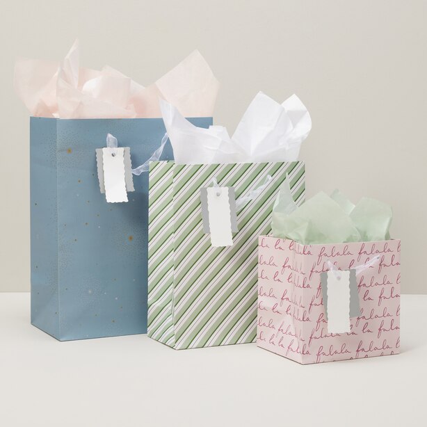 Bundle Gift Bags, Romantic, 4 Count
