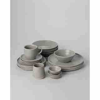 Service de vaisselle complet, gris tourterelle